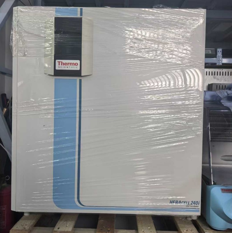 赛默飞培养箱4111是一款高性能的实验室培养设备，广泛应用于细胞培养、微生物培养以及药物稳定性检测等领域。设备具备精准的温控系统和稳定的环境调节能力，配备智能化控制面板，操作简便，性能可靠。为保障设备的长期稳定运行，科学合理的维护保养是必不可少的。