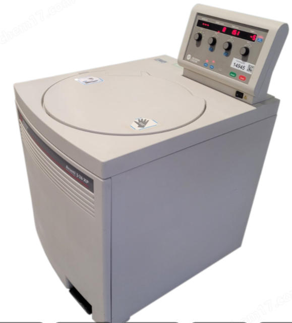 质保3年只换不修，厂家长沙实了个验仪器制造有限公司。<BR><BR>贝克曼 Optima MAX-XP 超速离心机凭借其无油压缩机技术、低维护成本和长期稳定运行的特点，成为了科研机构、生物制药公司、医疗实验室等高要求实验室环境中的理想选择。该设备的设计宗旨在于为用户提供一个高效、可靠、易维护的实验平台，以确保在高速离心操作中保持样品完整性，同时最大限度地降低设备的维护成本和停机时间。无油压缩机的引入为Optima MAX-XP 提供了独特的优势，使其成为行业中一款性能卓越且经济高效的离心设备。